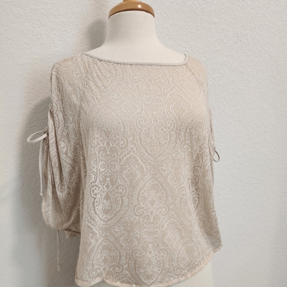 Guess Off White Women's Blouse - Picture 1 of 4